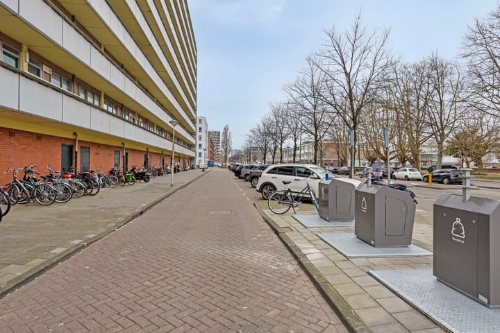 Foto 37 van Osdorper Ban 241