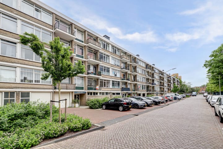 Photo 24 of Bachstraat 438