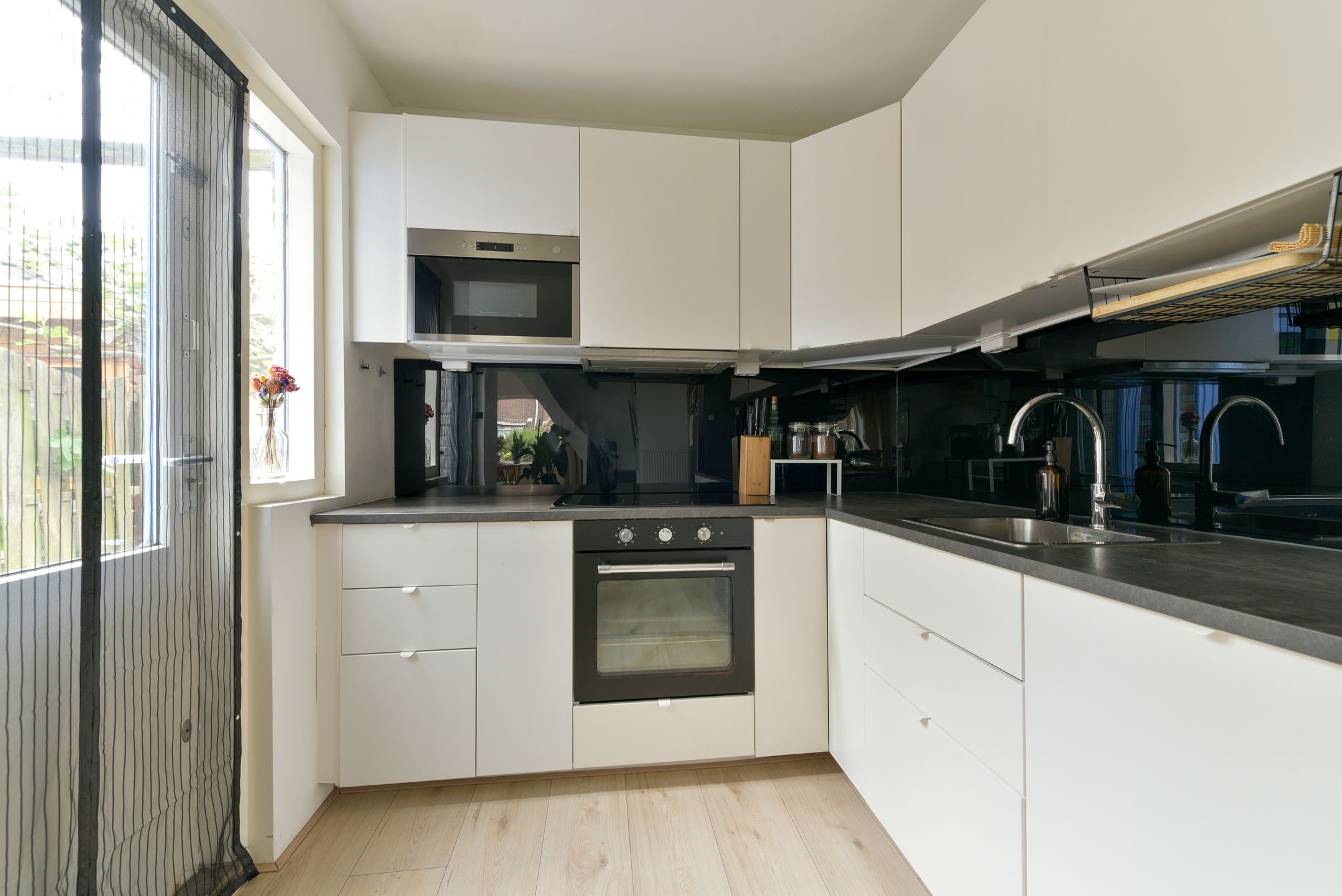 Foto 3 van Barkasstraat 58