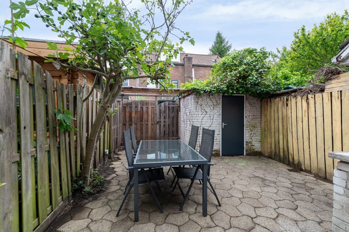 Foto 4 van Barkasstraat 58