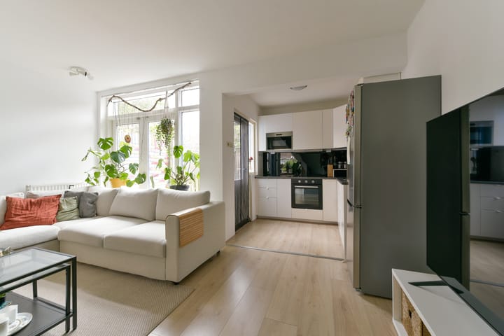 Foto 13 van Barkasstraat 58