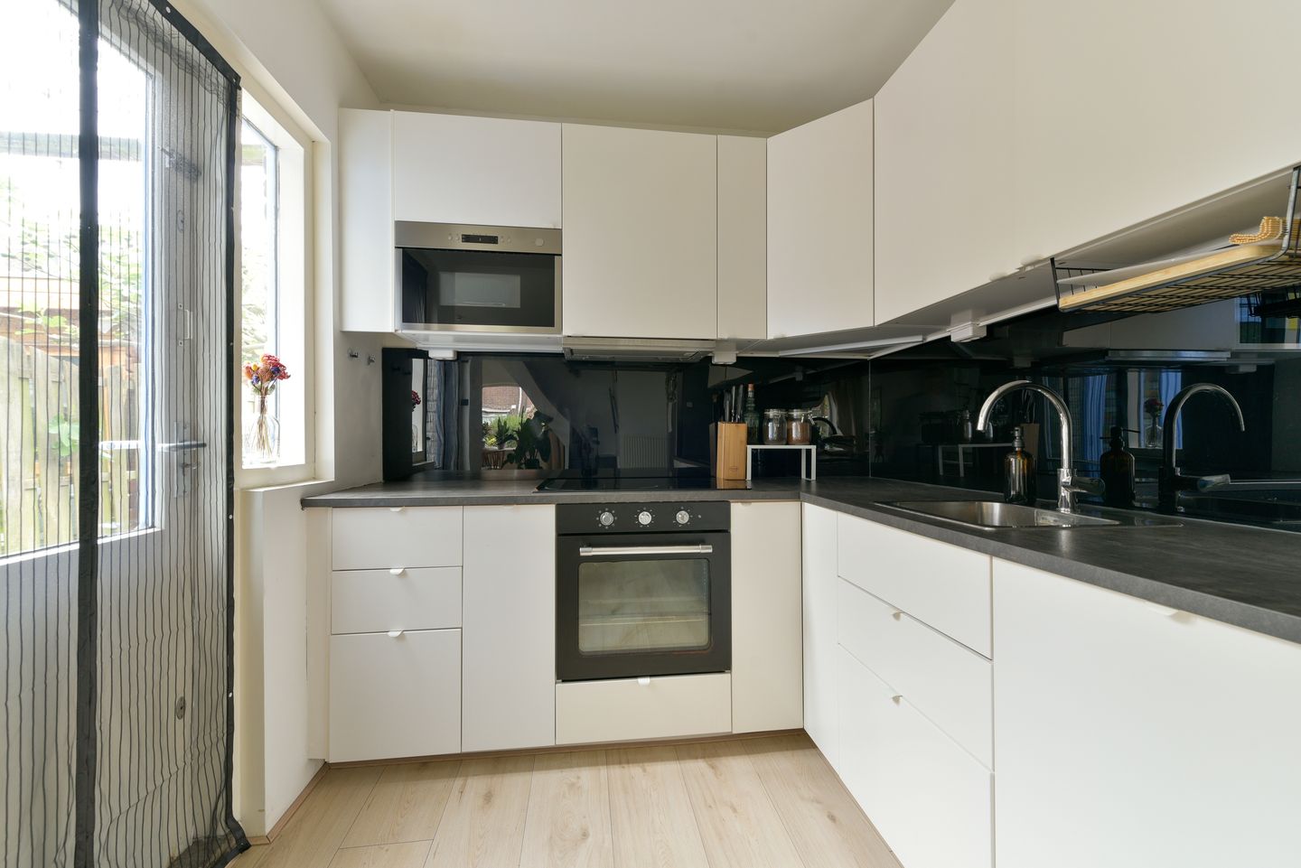 Foto 14 van Barkasstraat 58