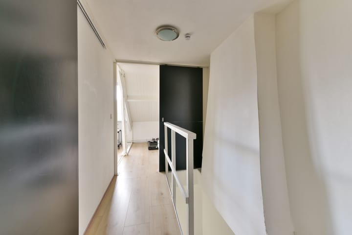 Foto 42 van Barkasstraat 58