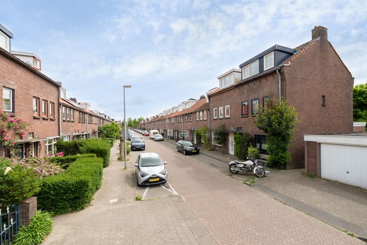 Foto 45 van Barkasstraat 58