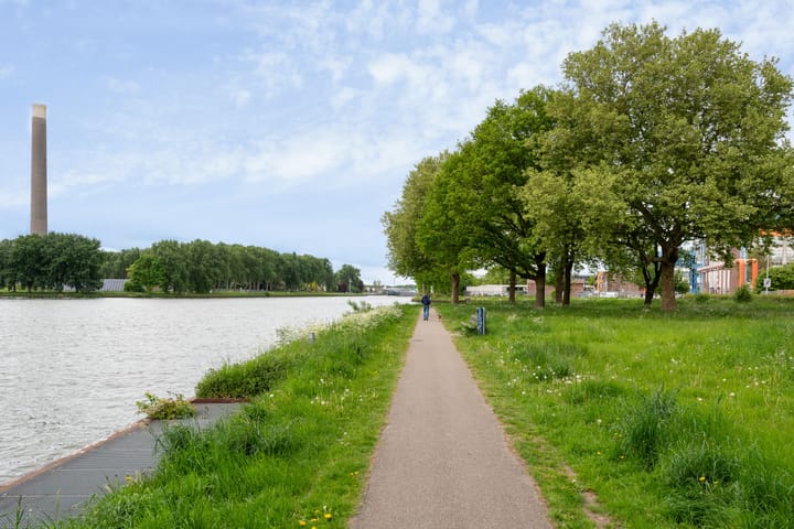 Foto 49 van Barkasstraat 58