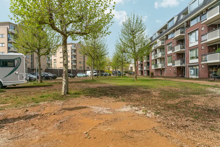 Photo 38 of Maasstaete 81