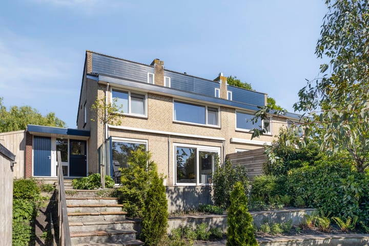 Foto 1 van Burgemeester Vostersstraat 53