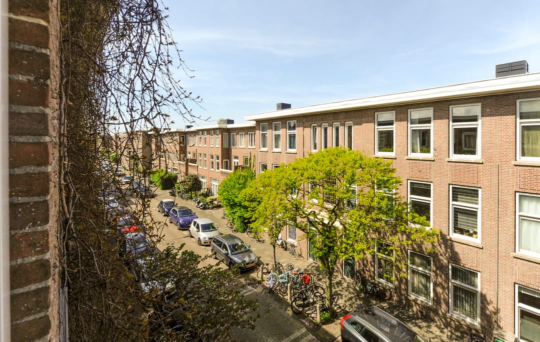 Photo 17 of Sneeuwbalstraat 4