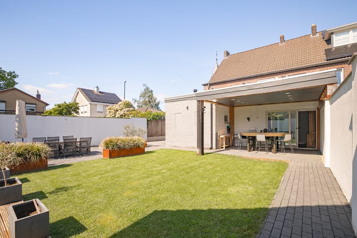 Foto 20 van Bernadettelaan 2