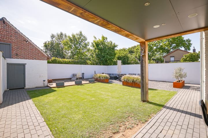 Foto 21 van Bernadettelaan 2