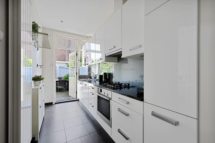 Foto 19 van Cornelis van der Lijnstraat 141