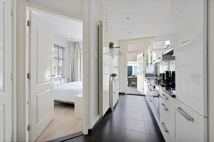 Foto 21 van Cornelis van der Lijnstraat 141