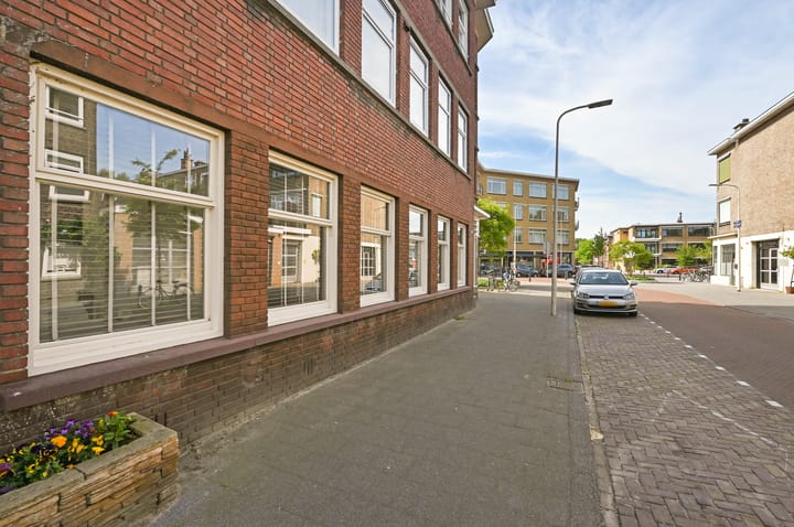 Foto 51 van Cornelis van der Lijnstraat 141