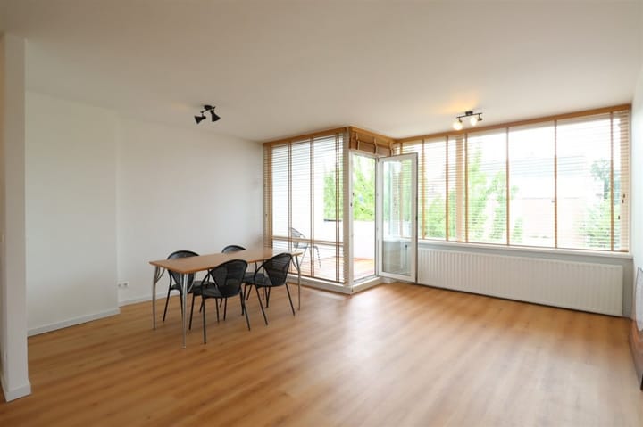 Foto 2 van Karel Doormanweg 26