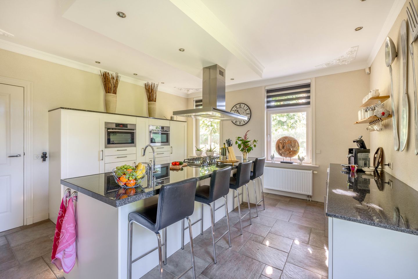 Foto 4 van Provincialeweg Oost 64