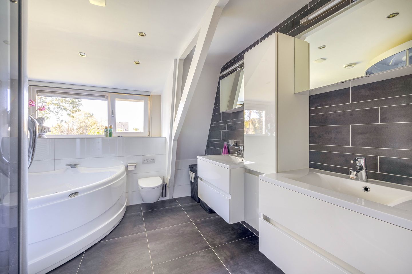 Foto 40 van Provincialeweg Oost 64