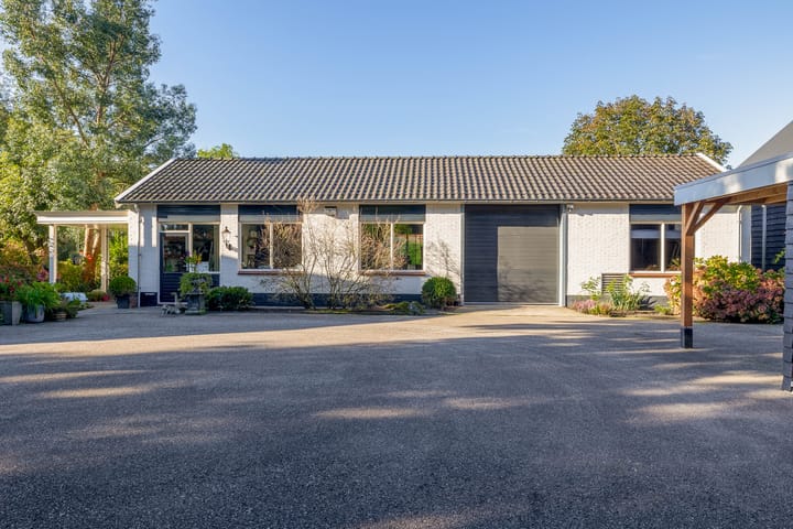 Photo 49 of Provincialeweg Oost 64