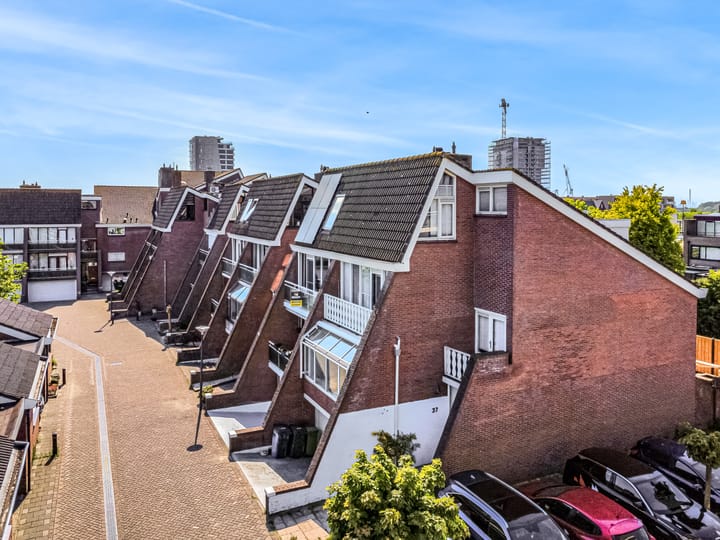 Photo 8 of Hoeker 35