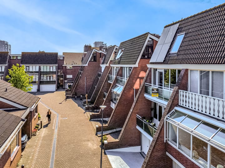 Photo 9 of Hoeker 35