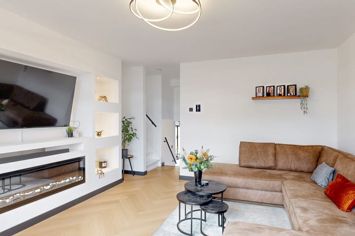 Photo 28 of Hoeker 35