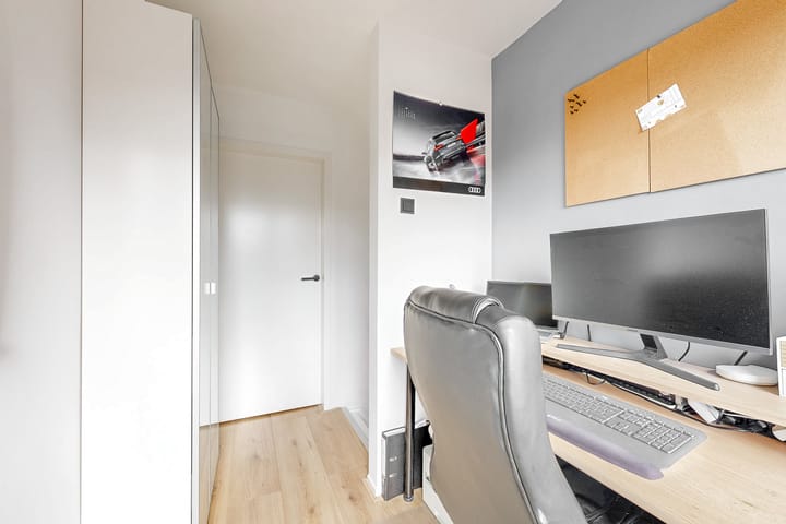 Photo 38 of Hoeker 35