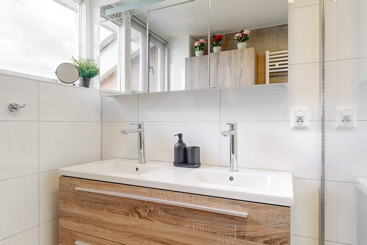 Photo 34 of Hoeker 35