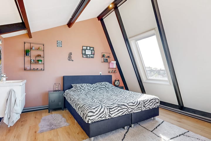 Photo 45 of Hoeker 35