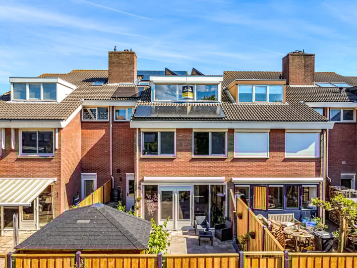 Photo 55 of Hoeker 35