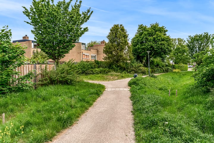 Photo 59 of Hoeker 35