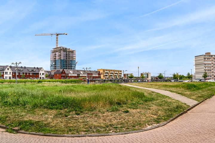 Photo 60 of Hoeker 35