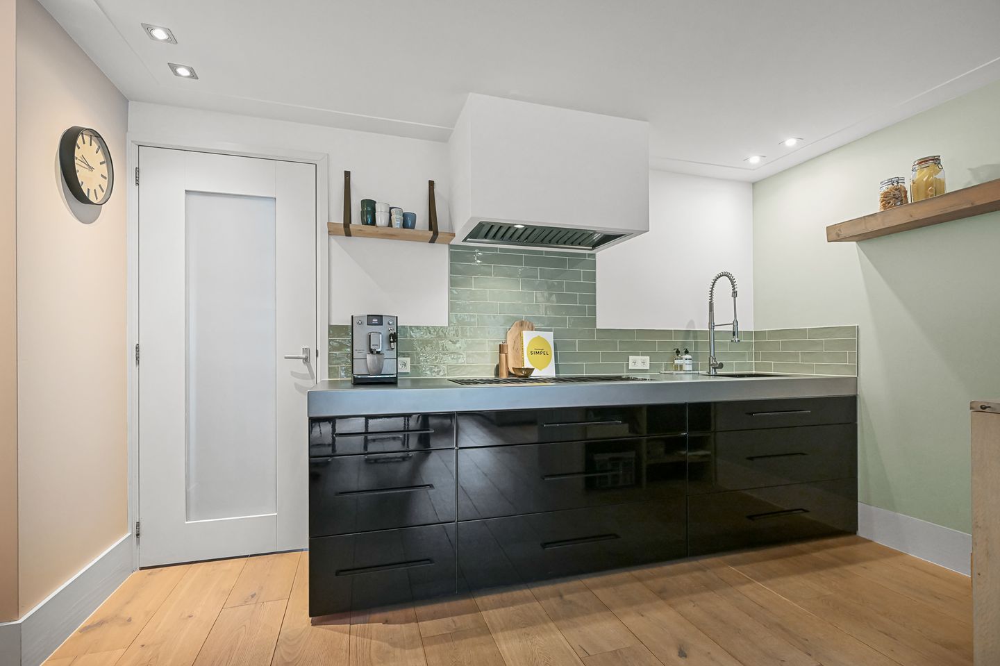 Foto 10 van Emmastraat 33-B