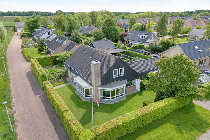 Foto 1 van Van 't Hofflaan 9