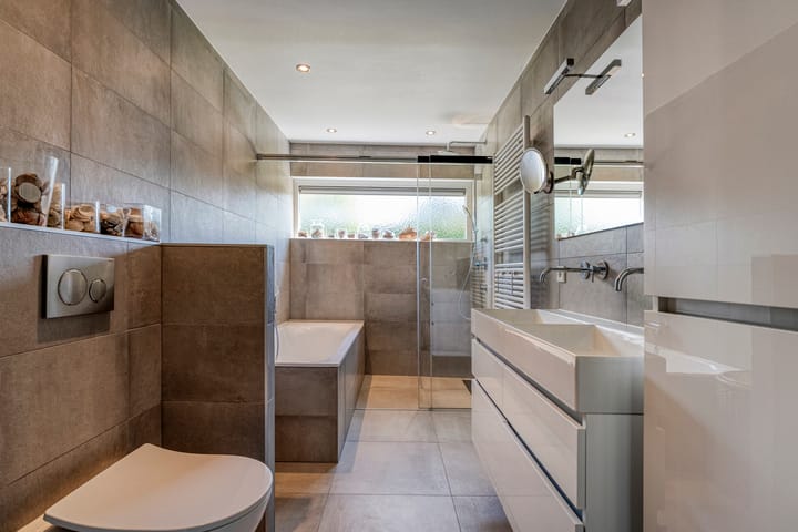 Foto 28 van Van 't Hofflaan 9