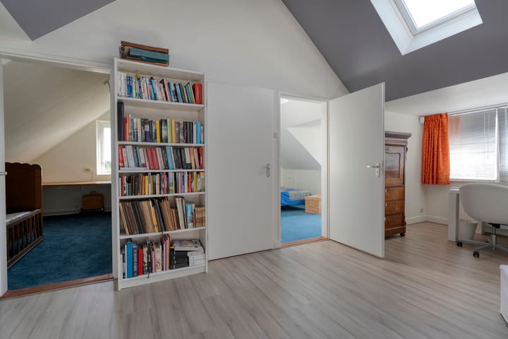 Foto 32 van Van 't Hofflaan 9