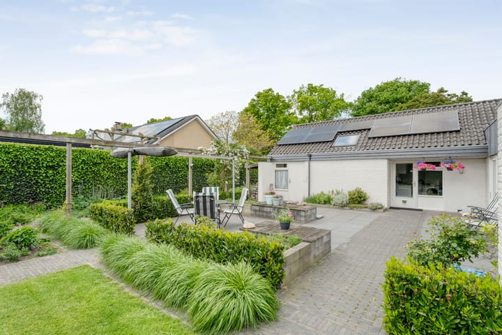 Foto 47 van Van 't Hofflaan 9