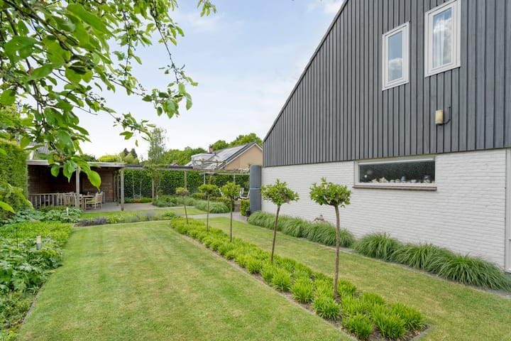 Foto 53 van Van 't Hofflaan 9