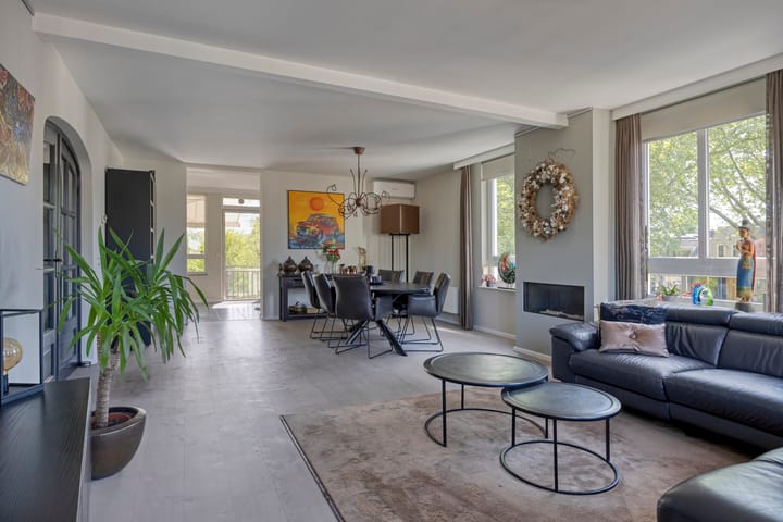 Photo 8 of Rechterstraat 2-A