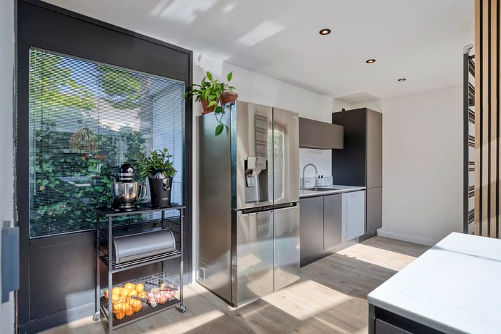 Photo 12 of Aarnout Drostdreef 7