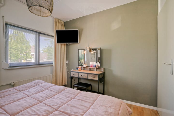 Photo 20 of Aarnout Drostdreef 7