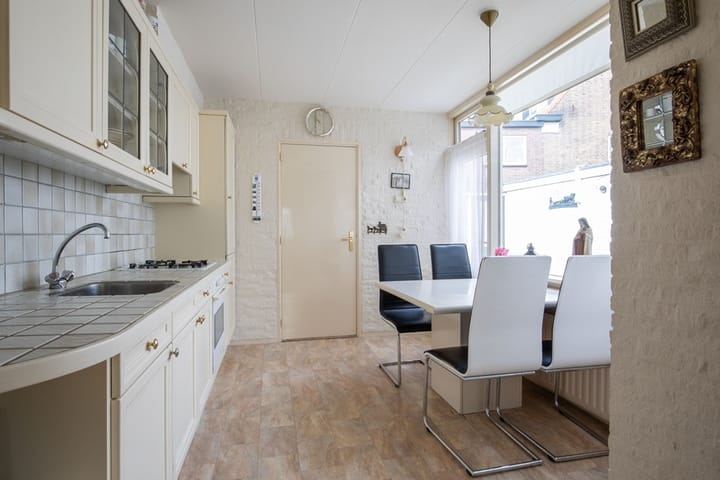 Photo 14 of Valkenburgseweg 3