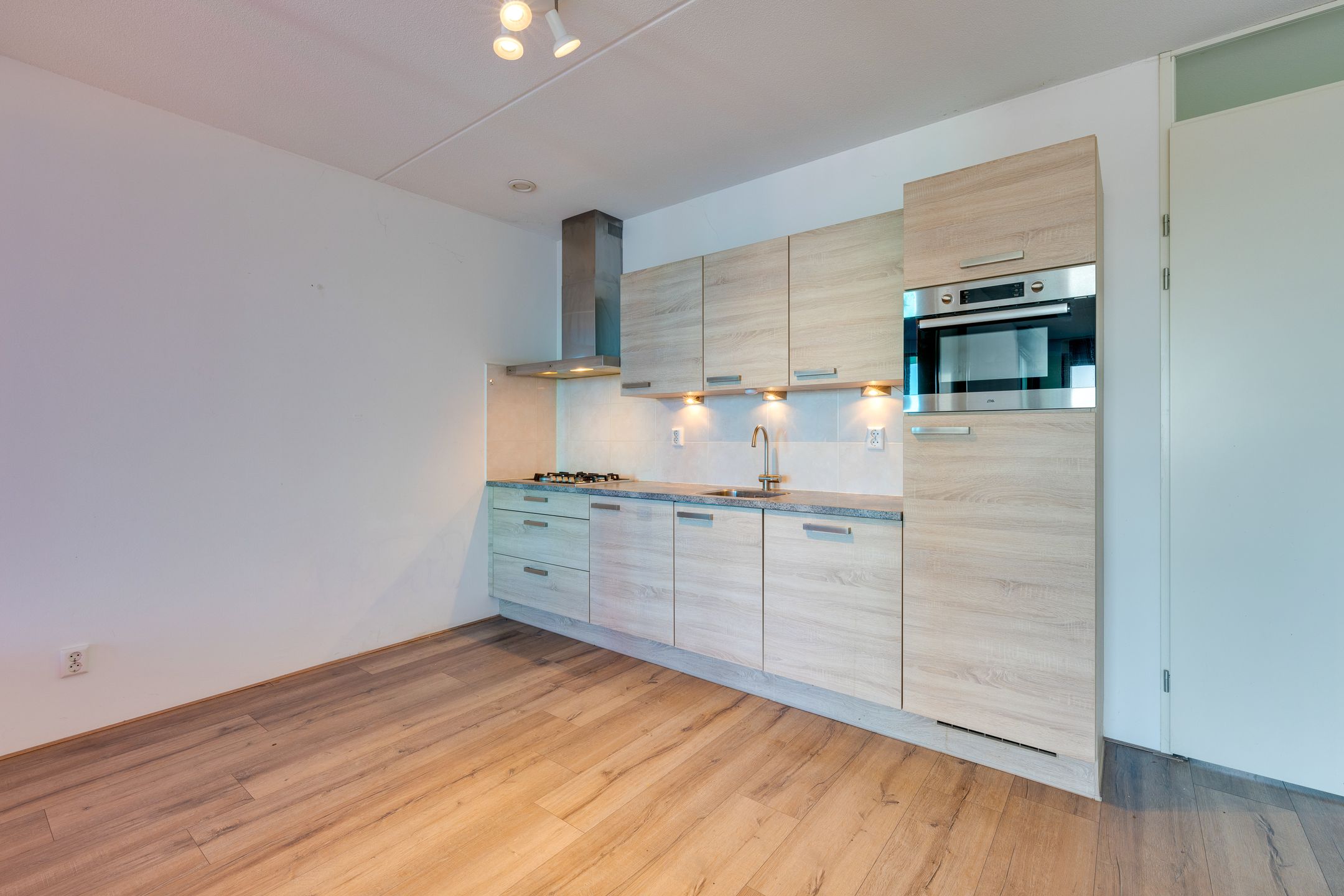 Foto 15 van Kometenstraat 50