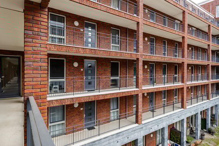 Foto 24 van San Marinostraat 91