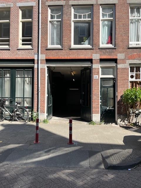 View photo 2 of Rustenburgerstraat 136-H
