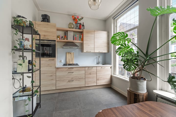 Foto 4 van van Welderenstraat 18