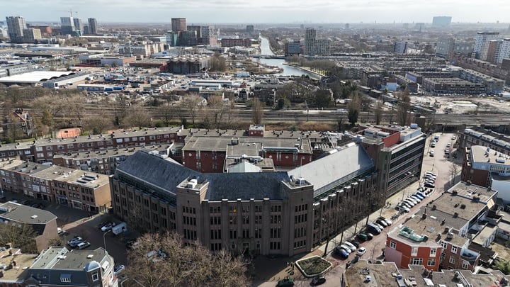 Spaarneplein 2
