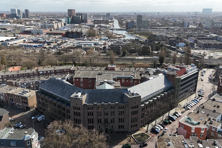 Spaarneplein 2, Den Haag