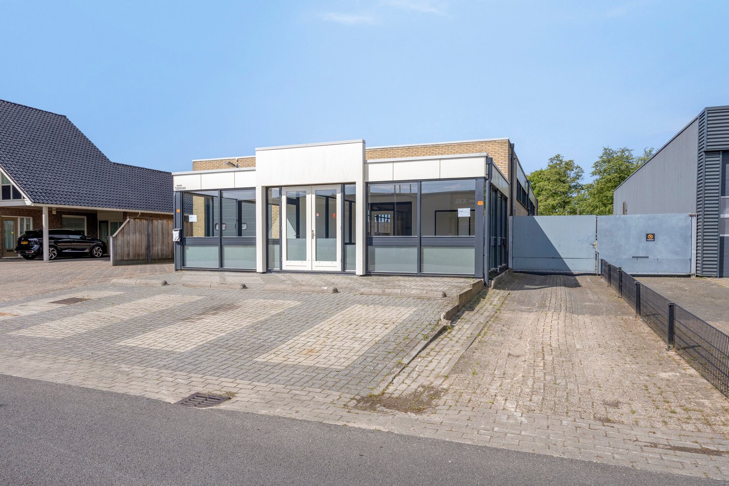 View photo 2 of Ainsworthstraat 40