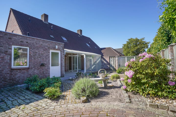 Foto 2 van 't Zand 48