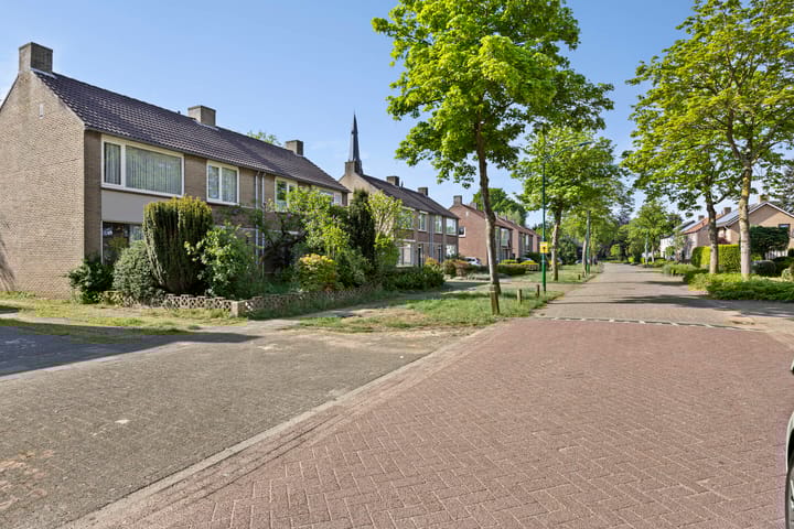 Photo 28 of Wilhelminastraat 20