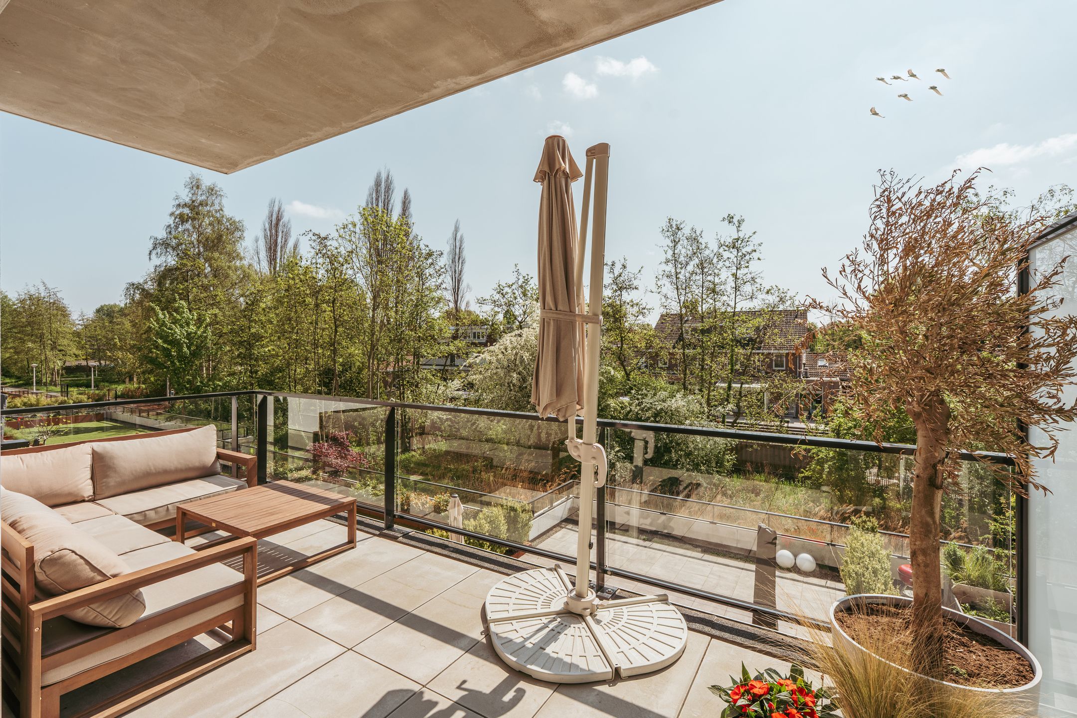 Foto 12 van Burgemeester Rijnderslaan 370